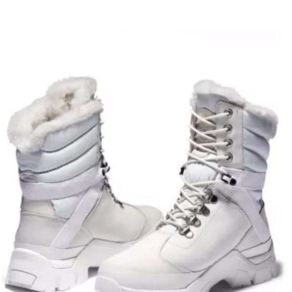 Timberland White Winter Boots with Chunky Sole - Picture 5 of 7